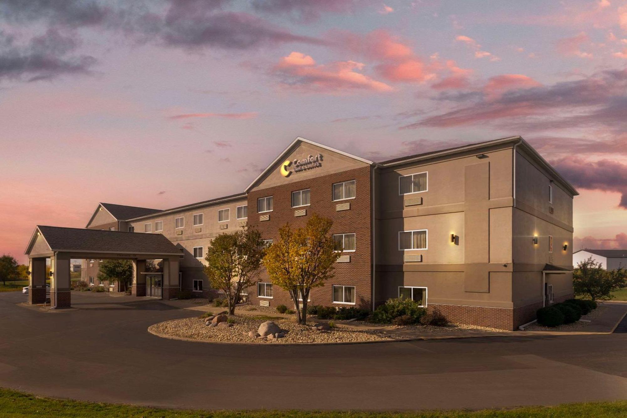 Comfort Inn & Suites Davenport - Quad Cities Bagian luar foto
