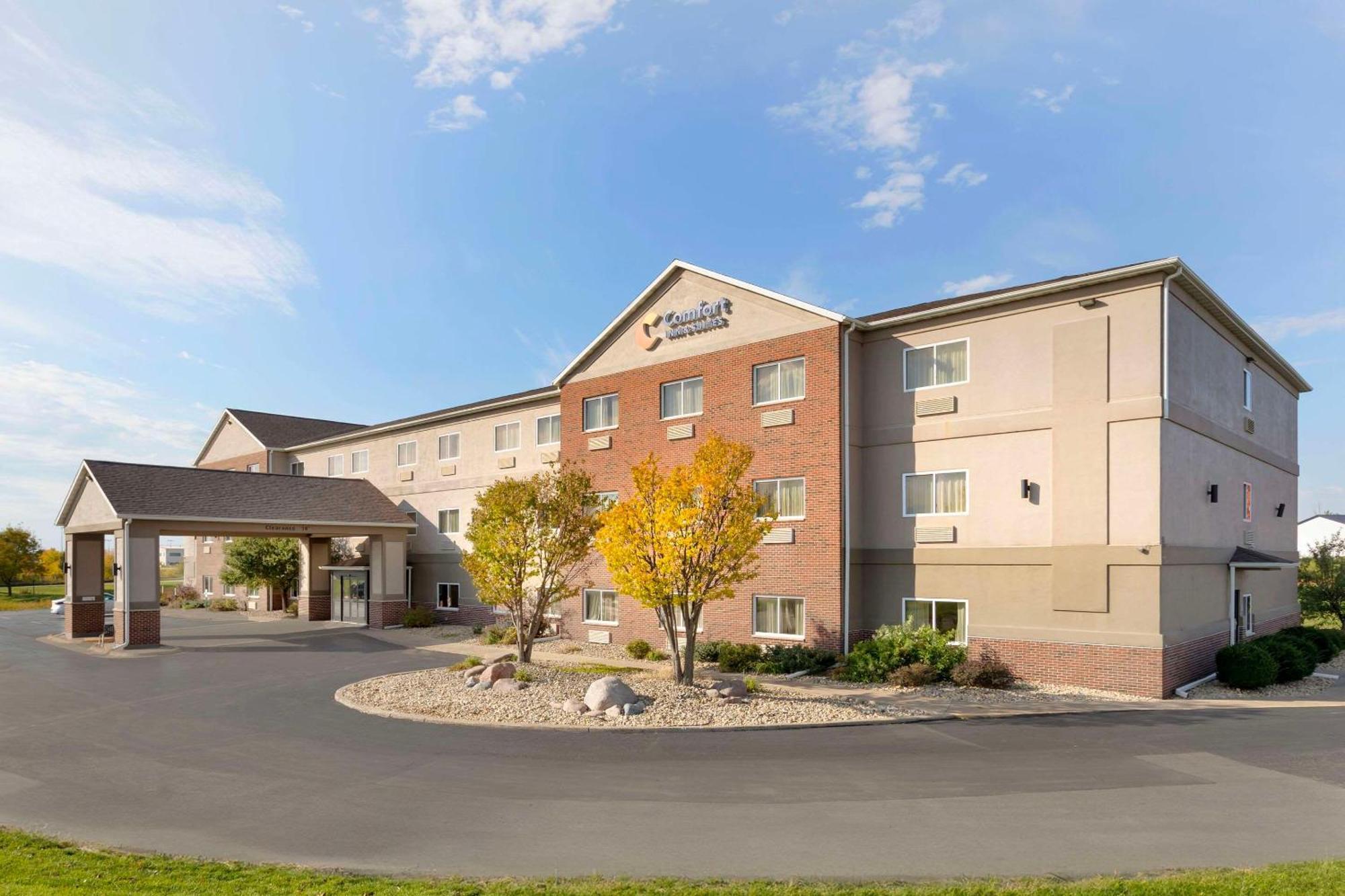 Comfort Inn & Suites Davenport - Quad Cities Bagian luar foto